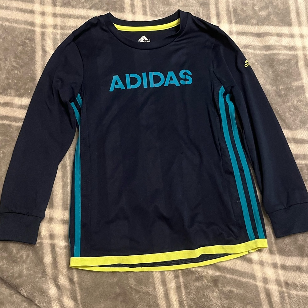 Adidas Boys Long sleeve Tshirt Size 6